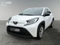Gebraucht Toyota Aygo X X-play 72 PS (52 kW) 2023 Schneeweiß SUV