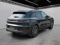 Gebraucht Porsche Cayenne 305 PS (224 kW) 2024 Schwarz SUV