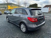 Gebraucht Mercedes B220 184 PS (135 kW) 2014 Grau Van / Kleinbus
