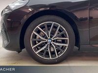 Gebraucht BMW 220 Active Tourer M Sport 204 PS (150 kW) 2022 Saphirschwarz metallic Van / Kleinbus