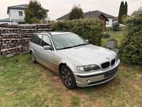 Gebraucht BMW 320 150 PS (110 kW) 2003 Silber Kombi