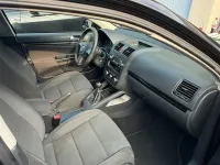 Gebraucht VW Jetta 105 PS (77 kW) 2010 Schwarz Limousine