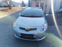 Gebraucht Toyota Auris 97 PS (71 kW) 2009 Kristallblau mica metallic Kleinwagen