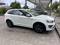Gebraucht Volvo XC60 Momentum 220 PS (161 kW) 2015 Weiß SUV