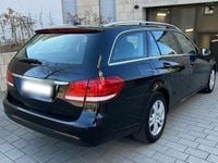 Gebraucht Mercedes E250 Elegance 204 PS (150 kW) 2013 Schwarz Kombi