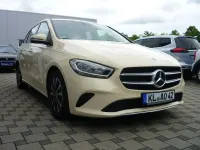 Gebraucht Mercedes B180 Style 116 PS (85 kW) 2021 Beige Kleinwagen