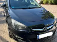 Gebraucht Opel Astra 140 PS (102 kW) 2012 Schwarz Kleinwagen