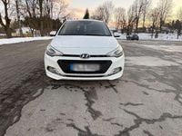 Gebraucht Hyundai i20 Edition 84 PS (61 kW) 2016 Weiß Kleinwagen