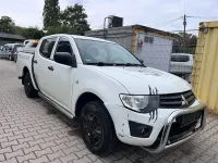 Gebraucht Mitsubishi L200 Inform 128 PS (94 kW) 2011 Pickup