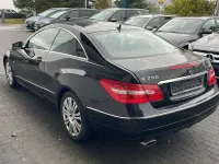 Gebraucht Mercedes E250 204 PS (150 kW) 2010 Schwarz Coupé