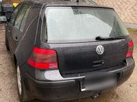 Gebraucht VW Golf IV 75 PS (55 kW) 2004 Schwarz Kleinwagen