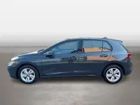 Gebraucht VW Golf VIII Life 131 PS (96 kW) 2024 Grau Limousine