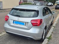 Gebraucht Mercedes A180 122 PS (89 kW) 2015 Grau Limousine