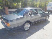 Gebraucht BMW 732 193 PS (141 kW) 1983 Grau Limousine