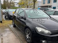 Gebraucht VW Golf VI 86 PS (63 kW) 2011 Schwarz Kleinwagen