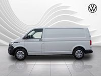 Gebraucht VW T6.1 150 PS (110 kW) 2023 Weiß (candyweiß) Van