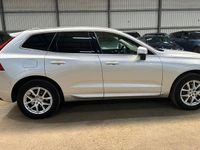 Gebraucht Volvo XC60 Momentum 197 PS (144 kW) 2019 Silber SUV