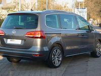 Gebraucht VW Sharan Highline 177 PS (130 kW) 2020 Grau Van / Kleinbus