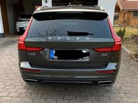 Gebraucht Volvo V60 CC SE 190 PS (139 kW) 2019 Grün Kombi