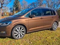 Gebraucht VW Touran Highline 150 PS (110 kW) 2017 Braun Van / Kleinbus