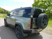 Gebraucht Land Rover Defender SE Dynamic 300 PS (220 kW) 2022 Grün SUV