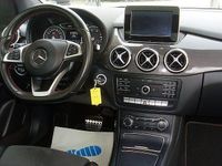 Gebraucht Mercedes B180 AMG line 122 PS (89 kW) 2016 Weiß Van / Kleinbus