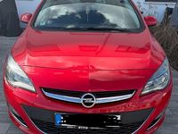 Gebraucht Opel Astra Edition 165 PS (121 kW) 2014 Rot Kombi