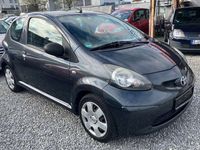 gebraucht Toyota Aygo Blue. 8- fach bereift