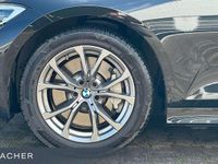 Gebraucht BMW 330 Efficient Dynamics 258 PS (189 kW) 2022 Saphirschwarz metallic Kombi