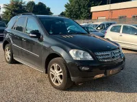 Gebraucht Mercedes ML320 224 PS (164 kW) 2006 Schwarz SUV