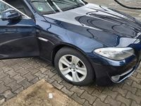 Gebraucht BMW 520 184 PS (135 kW) 2010 Blau Kombi