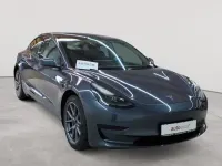 Gebraucht Tesla Model 3 239 kW (325 PS) 2022 Midnight silver metallic Limousine