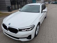 Gebraucht BMW 520 190 PS (139 kW) 2023 Weiß Kombi