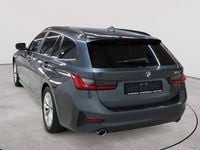 Gebraucht BMW 330e Advantage 184 PS (135 kW) 2020 Mineralgrau metallic Kombi
