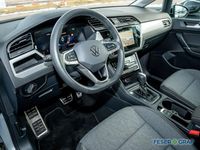 Gebraucht VW Touran Move 150 PS (110 kW) 2024 Oyster silver metallic Van / Kleinbus