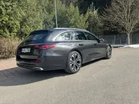 Gebraucht Mercedes E220 Avantgarde 197 PS (144 kW) 2024 Grau Kombi