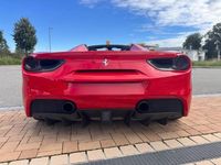 Gebraucht Ferrari 488 669 PS (492 kW) 2018 Rot Cabrio