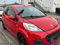 Gebraucht Peugeot 107 68 PS (50 kW) 2013 Rot Kleinwagen