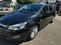 Gebraucht Opel Astra 140 PS (102 kW) 2012 Schwarz Limousine
