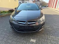 Second-hand Opel Astra Edition 131 CP (96 kW) 2012 Argintiu Break