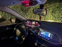 Gebraucht Peugeot 308 131 PS (96 kW) 2016 Schwarz Limousine