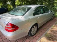 Gebraucht Mercedes E220 Classic 150 PS (110 kW) 2003 Silber Limousine