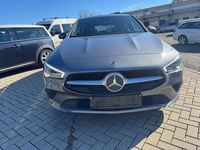 Gebraucht Mercedes CLA180 Shooting Brake 116 PS (85 kW) 2020 Grau Kombi