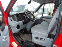 Gebraucht Ford Transit Trend 125 PS (91 kW) 2012 Rot Abholung