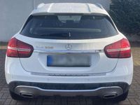 Gebraucht Mercedes GLA200 Style 156 PS (114 kW) 2019 Weiß SUV