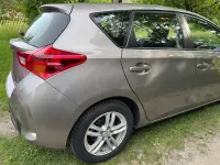 Gebraucht Toyota Auris Cool 101 PS (74 kW) 2014 Beige Limousine