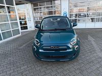 Neu Fiat 500 65 PS (47 kW) 2025 Grün