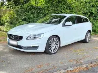 Gebraucht Volvo V60 150 PS (110 kW) 2016 Weiß Kombi