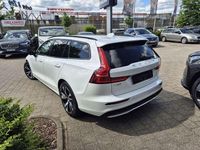 Gebraucht Volvo V60 Plus 145 PS (106 kW) 2024 Weiss Kombi