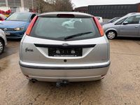 Gebraucht Ford Focus Trend 101 PS (74 kW) 2002 Grau Limousine